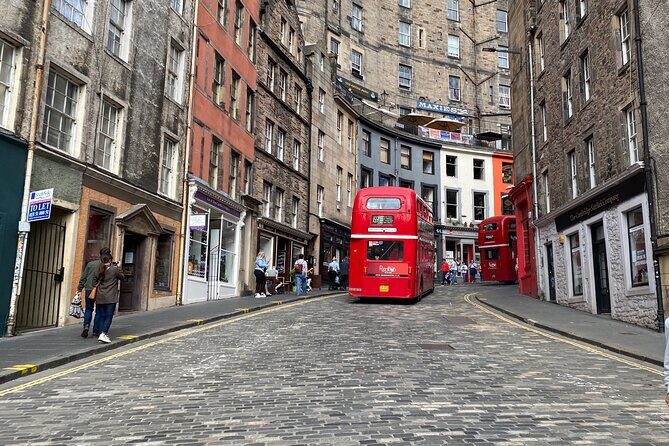 Edinburgh Half Day Guided Private Tour in a Premium Minivan - What Makes This Tour Stand Out?
