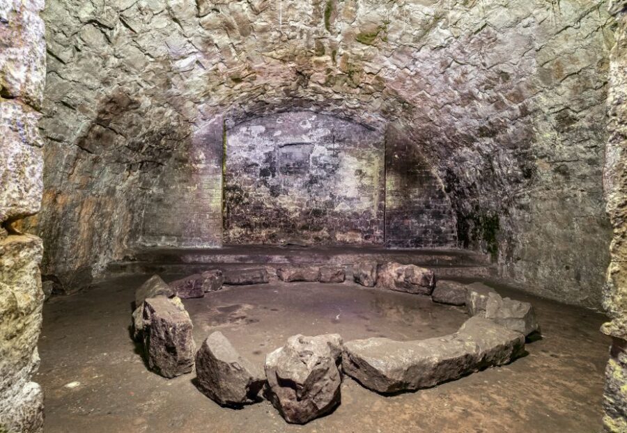 Edinburgh: Haunted Underground Vaults and Graveyard Tour - Who Will Love This Tour?