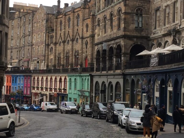 Edinburgh: Old Town Private Walking Tour with Historian - An In-Depth Look at the Edinburgh Old Town Private Walking Tour