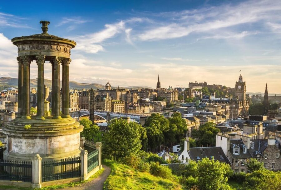 Edinburgh Overnight Trip with Accommodation - The Value of This Experience
