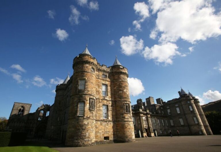 Edinburgh: Palace of Holyroodhouse Entry Ticket - Practical Details & Tips