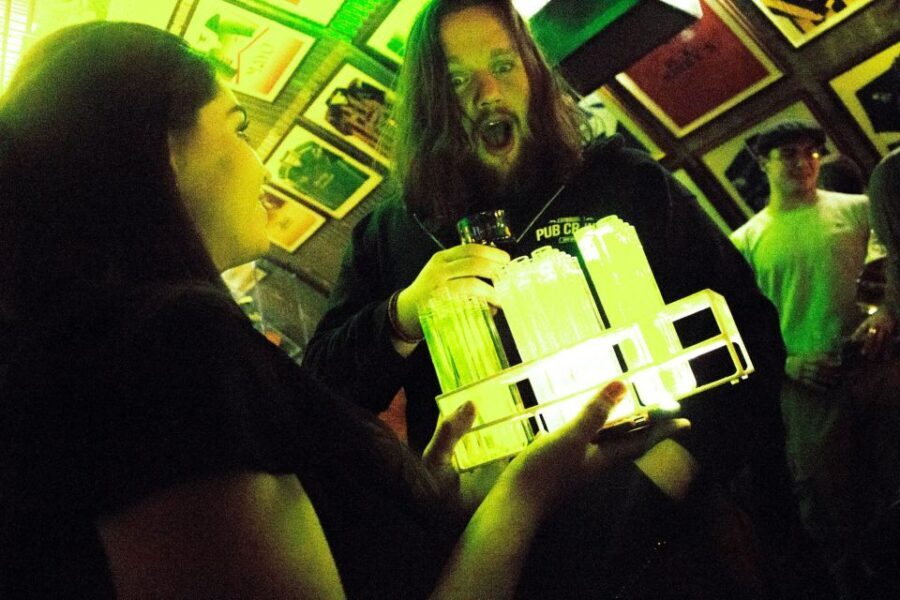 Edinburgh: Pub Crawl 7 Bars with 6 Shots - A Closer Look at the Edinburgh Pub Crawl Experience