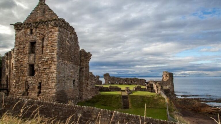 Edinburgh: St Andrews, Dunfermline Abbey and Fife Coast Tour - FAQ