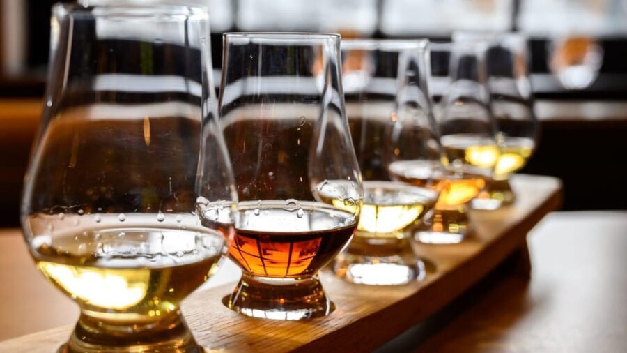Edinburgh: Stirling Castle, Kelpies, Whisky & Highlands Tour - Why This Tour Works Well