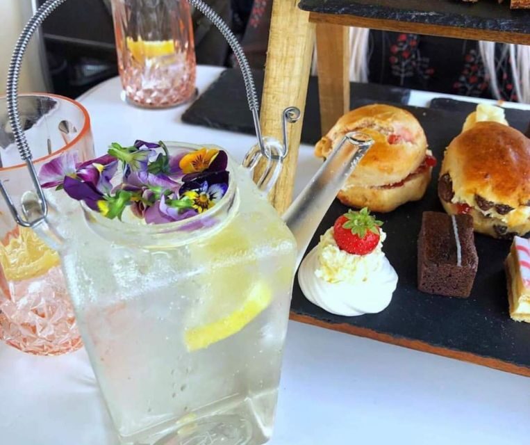 Edinburgh: Vintage Bus Tour with Afternoon Tea or Gin - Practical Tips for Your Tour