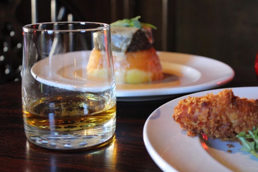 Edinburgh: Whisky Flight in one of the oldest pubs - Who Should Consider This Tour?