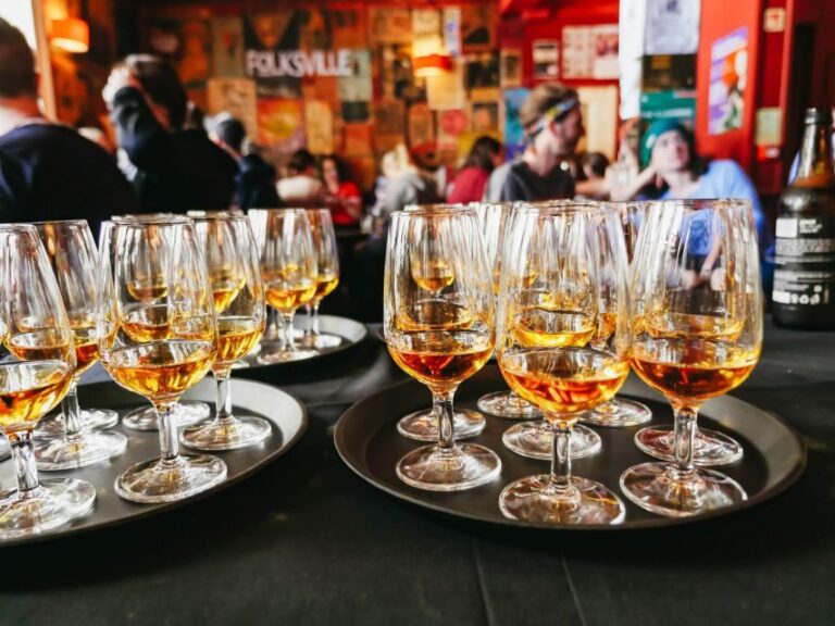 Edinburgh: Whisky Tasting with History and Storytelling - Deep Dive into the Experience