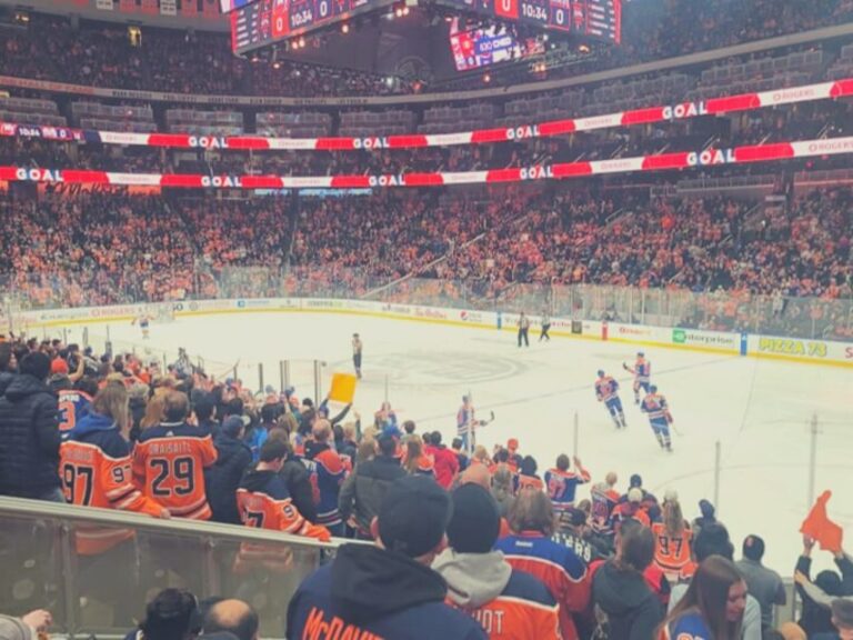 Edmonton: Edmonton Oilers Ice Hockey Game Ticket - Breaking Down the Itinerary and Logistics