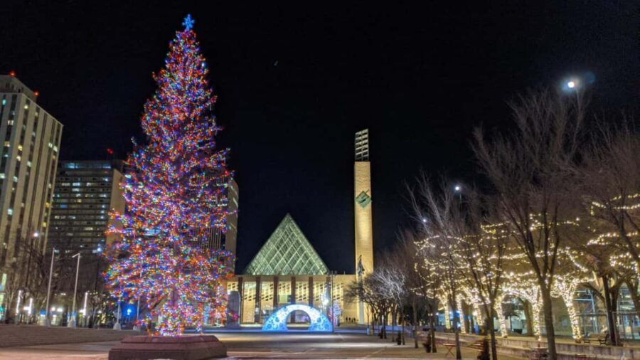 Edmonton: Festive Private Christmas Walking Tour - Analyzing the Value