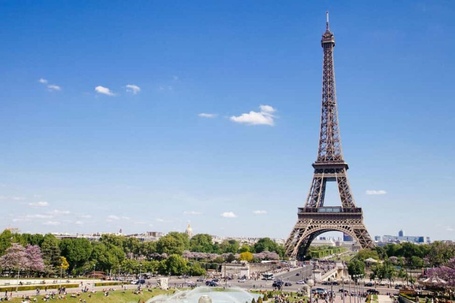 Eiffel Tower Reserved Access with Photoshoot stops - Practical Details: What You Should Know