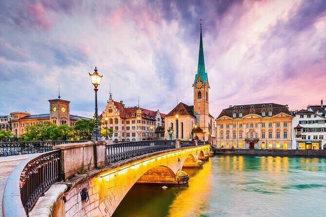 Einstein in Zurich: Walk in Time Exploration Game and Tour - Exploring Zurich Through an Interactive Lens