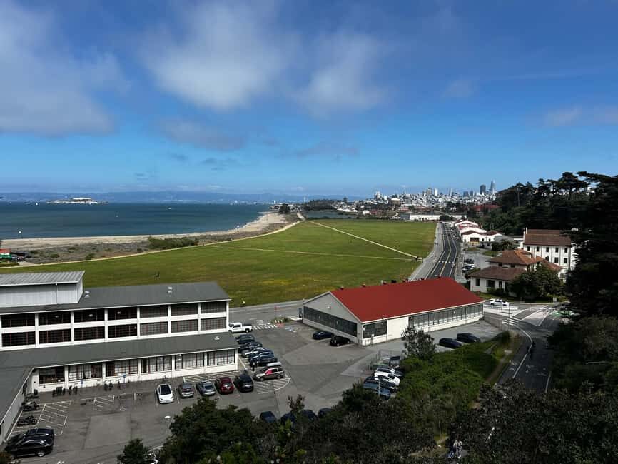 Epic San Francisco Views Urban Hiking Tour  City and Nature - The Guide: Lisa’s Expertise and Style
