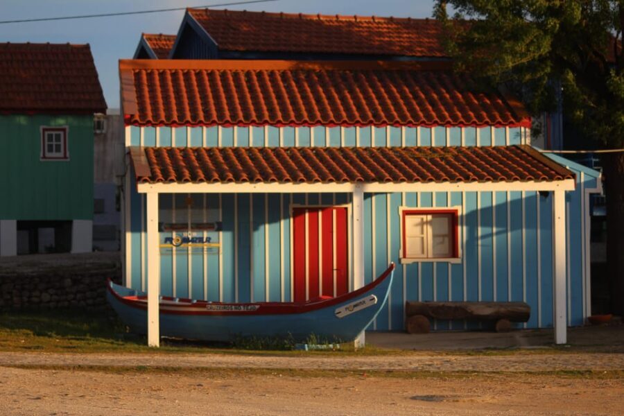 Escaroupim: 1 hour boat trip, guided tour - An Honest Look at the Experience