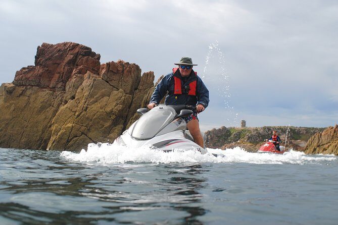 Escorted Coastal Tour by Jet Skis from St. Aubin - Why Choose This Jet Ski Tour?