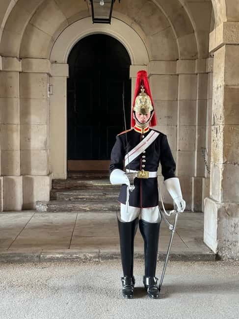 Essential London Introductory Tour with a Londoner - A Detailed Look at the Tour Experience