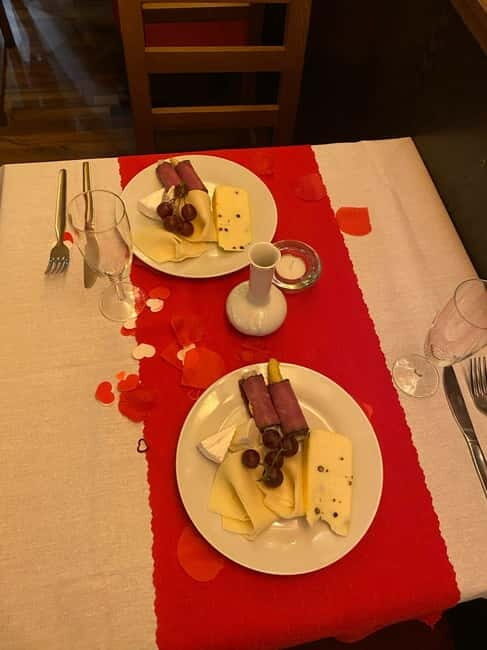 Evening cruise through Prague with buffet dinner - The Food and Beverage Experience