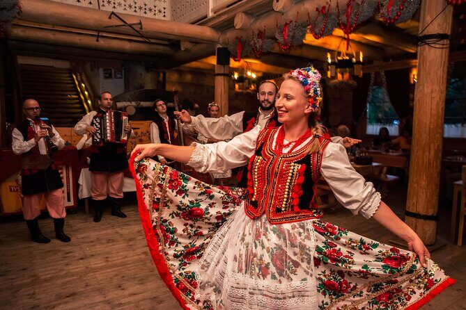 Evening Folk Show, singing, dancing and delicious food - What the Tour Includes & Practical Details