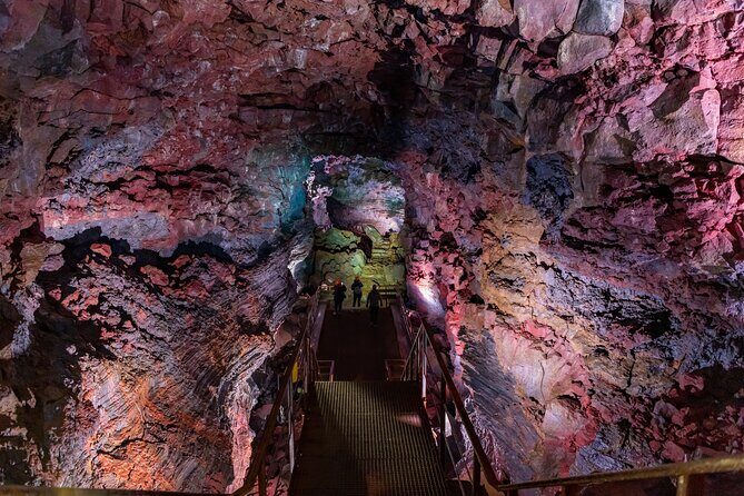 Evening Lava Tunnel Tour and Northern Lights - FAQ