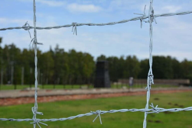 EVERYDAY Stutthof Concentration Camp with Extra Gdansk Tour - Who should consider this tour?