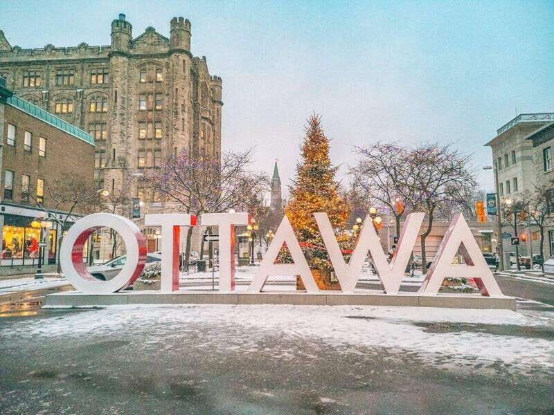 Exceptional Walking Christmas Tour in Magical Ottawa - Exploring Lansdowne Christmas Market