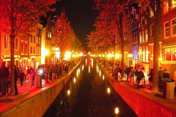 Exclusive Amsterdam Red Light District tour with a drink - Value and Practical Considerations