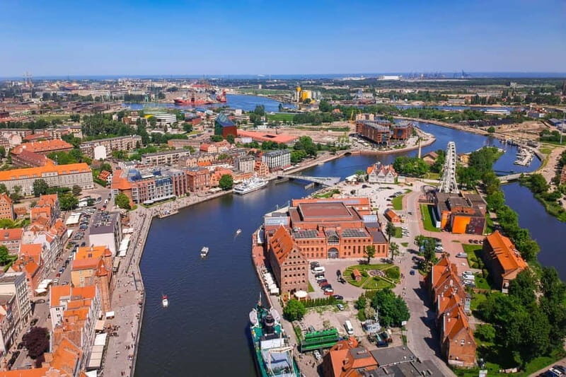 Exclusive cruise with a glass of prosecco from Gdansk to Hel - Why the Gdansk to Hel cruise is worth a closer look