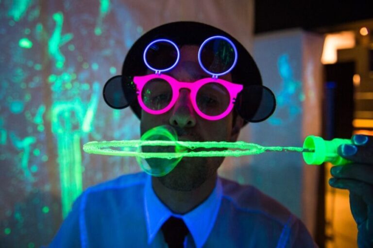 Exploratorium San Francisco: Adult-Only After Dark Admission - The Programming and Nightlife