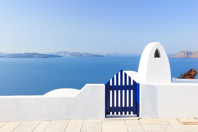 Explore Oia(IA) - Private Guided Tour - A Close Look at the Explore Oia (IA) Private Guided Tour