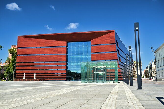 Explore the Instaworthy Spots of Wroclaw with a Local - Who Should Consider This Tour?