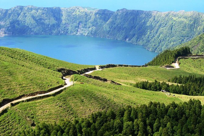 Explore the Wonders of Sete Cidades & West side on a Jeep Tour - What’s Included and What’s Not
