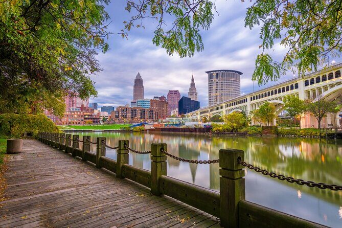 Exploring Cleveland with the Family - Walking Tour - Is This Tour Worth It?