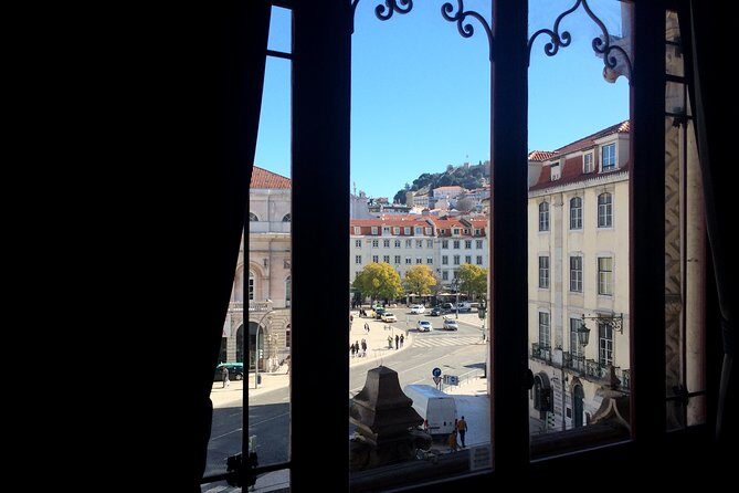 Falling Love for Lisbon - An In-Depth Look at Falling in Love with Lisbon