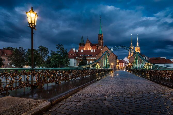 Famous Islands of Wroclaw - Cathedral Island and Sand Island Private Tour - The Setup: An Easy, Central Meeting Point
