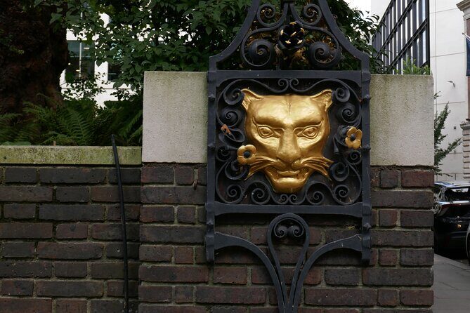 Fashion History Walking Tour in London - A Deep Dive into the Fashion History Walking Tour