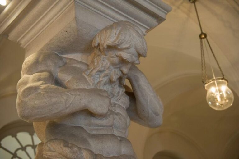 Fast-Track Amalienborg Palace Museum Copenhagen Private Tour - Final Thoughts: Is This Tour Right for You?