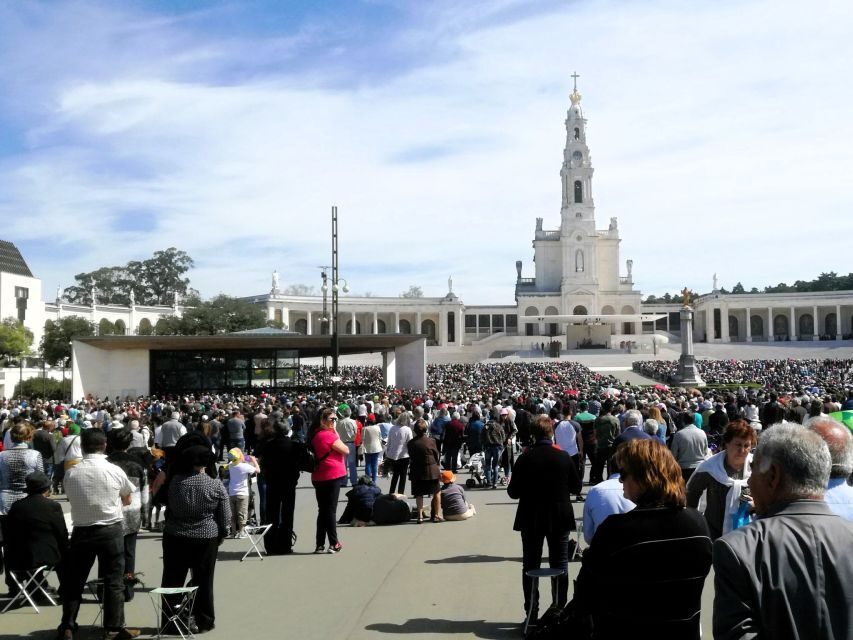 Fátima: Highlights of the pilgrims in half day private tour - A Deep Dive into the Fátima Private Tour Experience