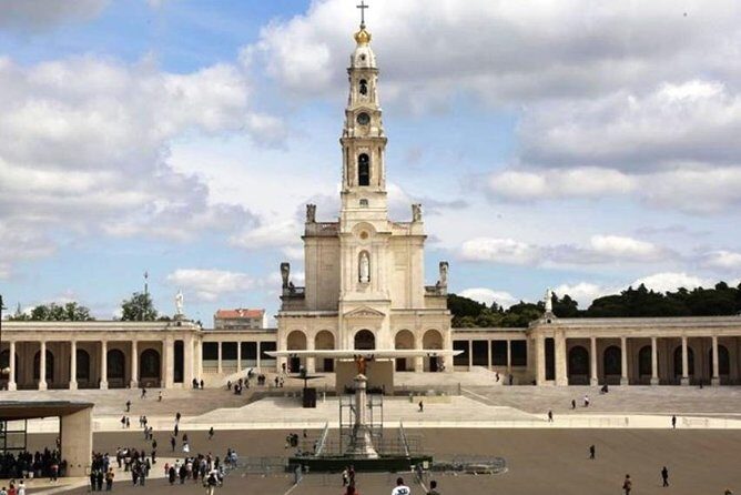 FATIMA - Religious Private Tour - An In-Depth Look at the Fátima Private Tour
