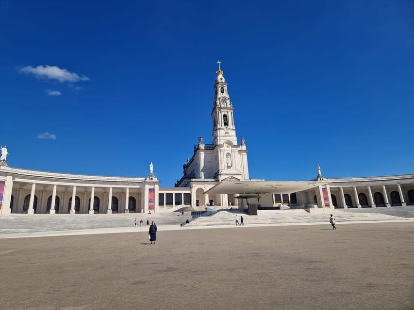 Fatima Sanctuary and Pastorinhos Village Day Trip from Porto - A Deep Dive into the Fátima Experience
