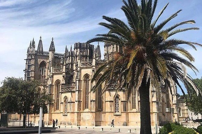 Fatima Tour + Batalha Monastery + Nazareth + Óbidos - The Sum Up