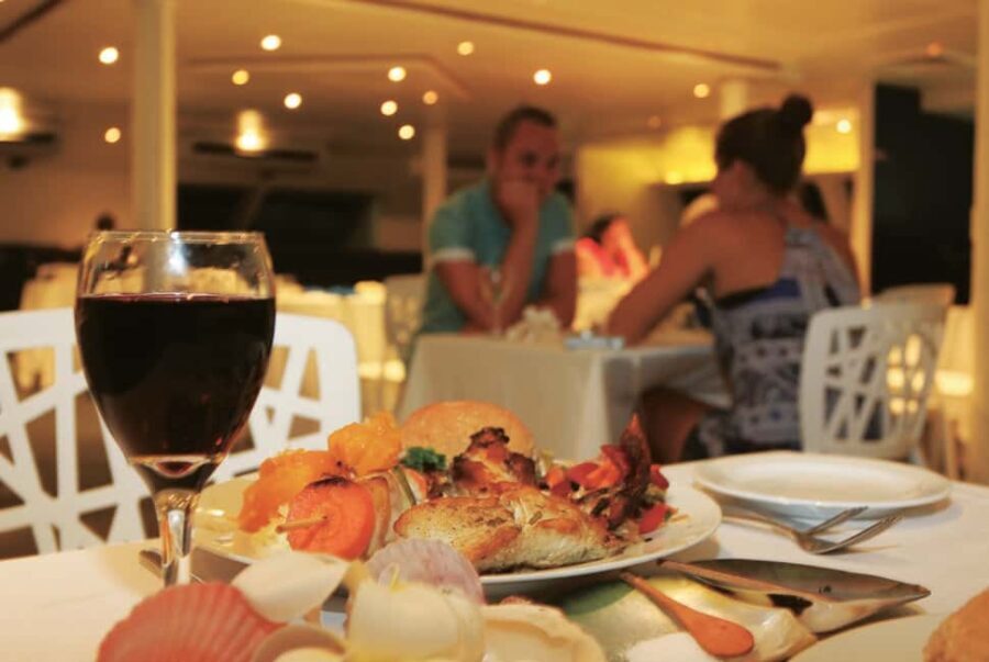 Fiji: Captain Cook Cruises Sunset Dinner Cruise - What We Love About This Experience