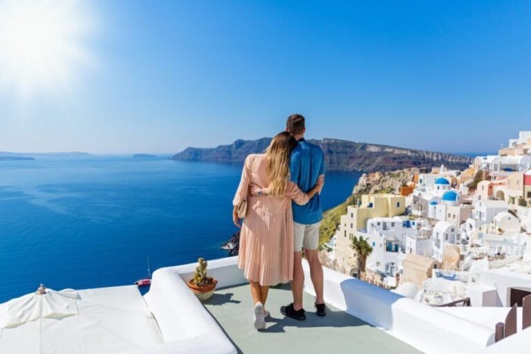 Fira: Traditional Villages Guided Day Trip with Oia Sunset - Exploring Santorini in Depth: What You Can Expect