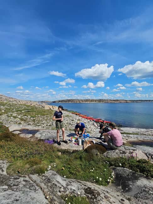 Fjällbacka Archipelago: 2-Day Kayaking Tour with Camping - The Itinerary: What to Expect Each Day