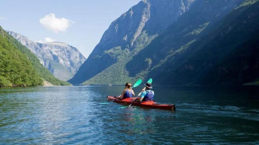 Fjord kayak - Hardangerfjord, Granvin - Practical Details and Tips