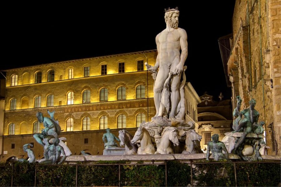 Florence: Dark Secrets & Scandals Evening Walking Tour - Exploring Florence’s Dark Side: A Deep Dive