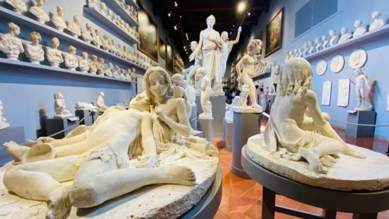 Florence: Fast Track Tickets for the Accademia Gallery - FAQs