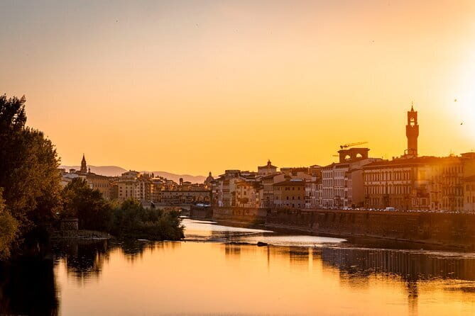 Florence Night Bike Tour with Wine and Aperitivo Picnic included - Considerations and Who Will Love It