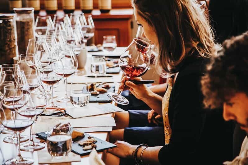 Florence Uncorked: Wine Tasting and History - An In-Depth Look at Florence Uncorked