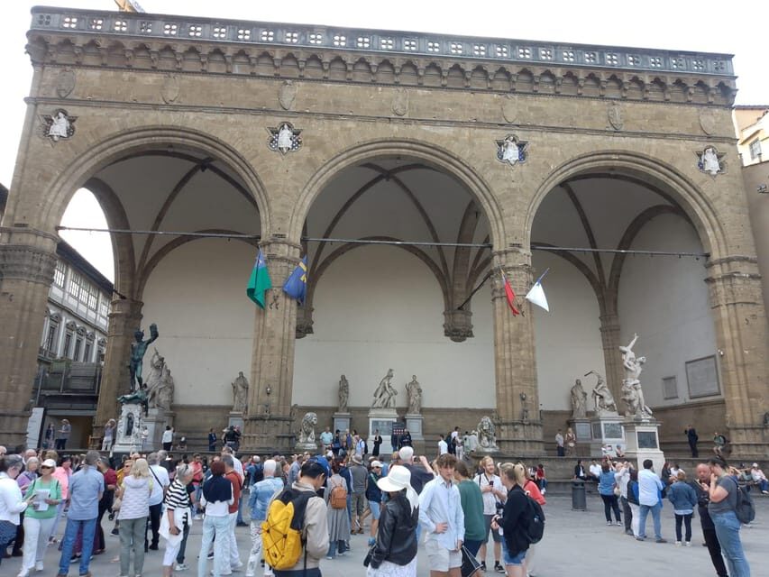 Florence Unveiled: The Rivalry of Leonardo and Michelangelo - In-Depth Breakdown of the Itinerary