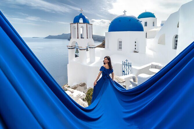 Flying Dress © Photoshoot in Santorini: Mr. President Package - A Detailed Look at the Flying Dress Photoshoot Experience in Santorini