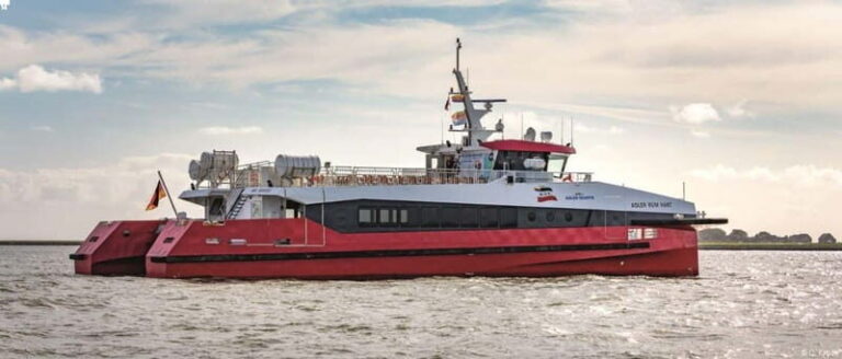 Föhr: Day trip by boat to Hallig Hooge - Arriving at Hallig Hooge: A Land of Contrasts